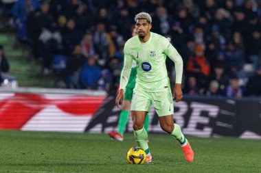 Ronald Araujo, LaLiga EA SPORTS maçı sırasında Estadio Kolezyumu 'nda Getafe CF ve FC Barcelona takımları arasında görüldü (Maciej Rogowski)