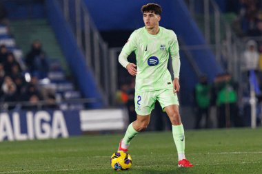 Pau Cubarsi, Estadio Coliseum 'daki Getafe CF ve FC Barcelona takımları arasında LaLiga EA SPORTS maçı sırasında görüldü (Maciej Rogowski)
