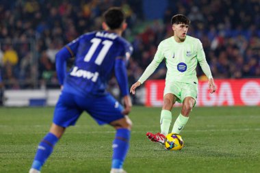 Pau Cubarsi, Estadio Coliseum 'daki Getafe CF ve FC Barcelona takımları arasında LaLiga EA SPORTS maçı sırasında görüldü (Maciej Rogowski)