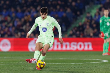 Pau Cubarsi, Estadio Coliseum 'daki Getafe CF ve FC Barcelona takımları arasında LaLiga EA SPORTS maçı sırasında görüldü (Maciej Rogowski)