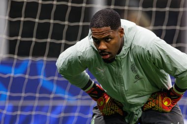 Mike Maignan UEFA Şampiyonlar Ligi maçında AC Milan ve Girona FC takımları arasında görüldü (Maciej Rogowski)