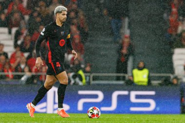 Ronaldo Araujo UEFA Şampiyonlar Ligi maçında SL Benfica ve FC Barcelona (Maciej Rogowski) takımları arasında görüldü.)