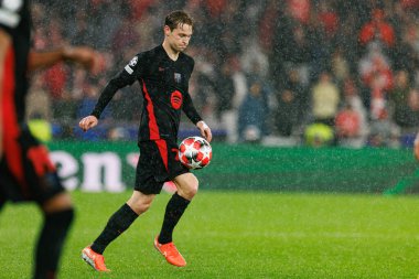 Fransız de Jong, UEFA Şampiyonlar Ligi maçında SL Benfica ve FC Barcelona (Maciej Rogowski) takımları arasında görüldü.)