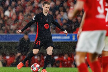 Fransız de Jong, UEFA Şampiyonlar Ligi maçında SL Benfica ve FC Barcelona (Maciej Rogowski) takımları arasında görüldü.)