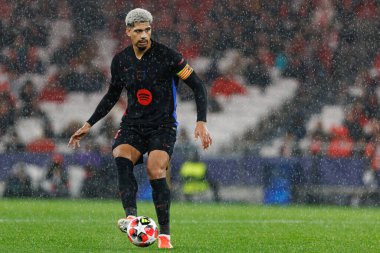 Ronaldo Araujo UEFA Şampiyonlar Ligi maçında SL Benfica ve FC Barcelona (Maciej Rogowski) takımları arasında görüldü.)