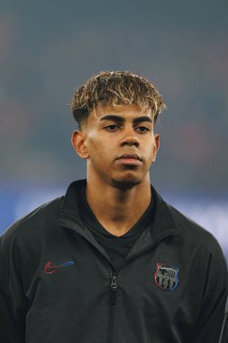 Lamine Yamal UEFA Şampiyonlar Ligi maçında SL Benfica ve FC Barcelona (Maciej Rogowski) takımları arasında görüldü.)