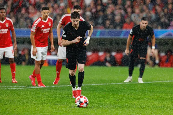 Robert Lewandowski UEFA Şampiyonlar Ligi maçında SL Benfica ve FC Barcelona (Maciej Rogowski) takımları arasında görüldü.)