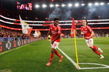 Leandro Barreiro ve Alvaro Carreras, Liga Portekiz maçında SL Benfica ve FC Famalicao (Maciej Rogowski)