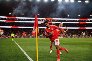 Leandro Barreiro ve Alvaro Carreras, Liga Portekiz maçında SL Benfica ve FC Famalicao (Maciej Rogowski)