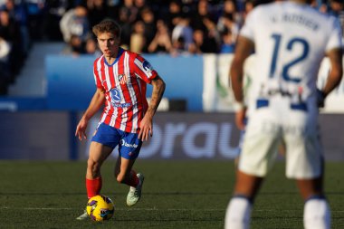 Pablo Barrios, Estadio Municipal de Butarque 'da CD Leganes ve Atletico de Madrid takımları arasında LaLiga EA SPORTS maçı sırasında görüldü (Maciej Rogowski)