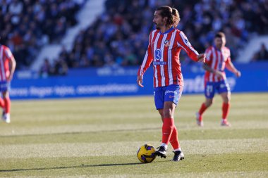 Antoine Griezmann, Estadio Municipal de Butarque 'da CD Leganes ve Atletico de Madrid takımları arasında LaLiga EA SPORTS maçı sırasında görüldü (Maciej Rogowski)