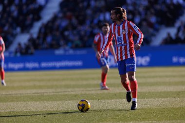 Antoine Griezmann, Estadio Municipal de Butarque 'da CD Leganes ve Atletico de Madrid takımları arasında LaLiga EA SPORTS maçı sırasında görüldü (Maciej Rogowski)