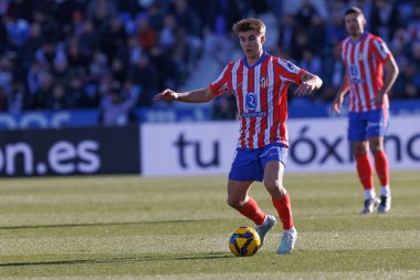 Pablo Barrios, Estadio Municipal de Butarque 'da CD Leganes ve Atletico de Madrid takımları arasında LaLiga EA SPORTS maçı sırasında görüldü (Maciej Rogowski)