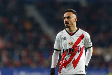 Alvaro Garcia, El Sadar 'daki CA Osasuna ve Rayo Vallecano takımları arasında LaLiga EA SPORTS maçı sırasında görüldü (Maciej Rogowski)