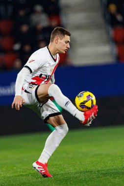 Jorge de Frutos, LaLiga EA SPORTS maçı sırasında Osasuna ve Rayo Vallecano takımları arasında El Sadar 'da görüldü (Maciej Rogowski)