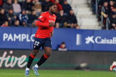 Flavien Boyomo, El Sadar 'daki CA Osasuna ve Rayo Vallecano takımları arasında oynanan LaLiga EA SPORTS maçı sırasında görüldü (Maciej Rogowski)