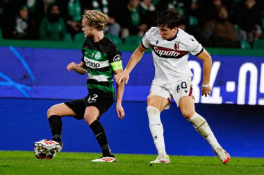 Morten Hjulmand ve Giovanni Fabbian, UEFA Şampiyonlar Ligi maçında Sporting CP ve Bologna FC (Maciej Rogowski)