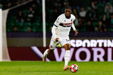 Samuel Iling Junior UEFA Şampiyonlar Ligi maçında Sporting CP ve Bologna FC takımları arasında görüldü (Maciej Rogowski)