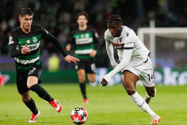 Ivan Fresneda ve Samuel Iling Junior UEFA Şampiyonlar Ligi maçında Sporting CP ve Bologna FC (Maciej Rogowski)