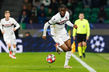 Samuel Iling Junior UEFA Şampiyonlar Ligi maçında Sporting CP ve Bologna FC takımları arasında görüldü (Maciej Rogowski)