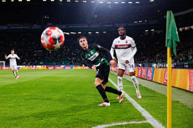 Ivan Fresneda ve Samuel Iling Junior UEFA Şampiyonlar Ligi maçında Sporting CP ve Bologna FC (Maciej Rogowski)