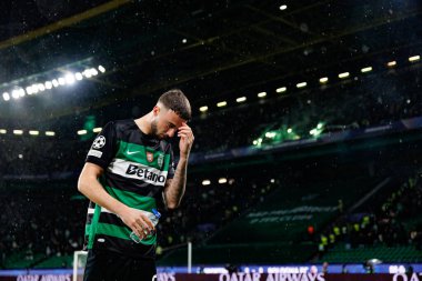 Zeno Debast, Sporting CP ve Bologna FC (Maciej Rogowski) takımları arasında oynanan UEFA Şampiyonlar Ligi maçında görüldü)