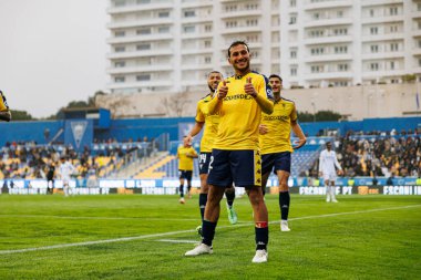 Joao Carvalho, Liga Portekiz maçında GD Estoril Praia ve Vitoria SC takımları arasında attığı gol sonrasında Estadio Antonio Coimbra da Mota 'da (Maciej Rogowski)