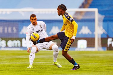 Joao Mendes ve Wagner Pina Liga Portekiz maçı sırasında Estoril Praia ve Vitoria SC takımları arasında Estadio Antonio Coimbra da Mota (Maciej Rogowski)