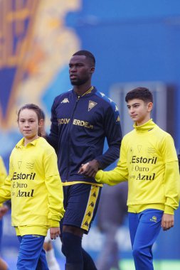 Kevin Boma Liga Portekiz maçı sırasında Estoril Praia ve Vitoria SC takımları arasında Estadio Antonio Coimbra da Mota 'da görüldü (Maciej Rogowski)