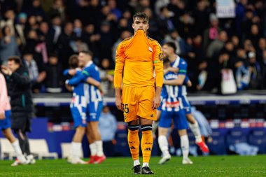 Raul Asencio, LaLiga EASPORTS maçı sırasında RCD Espanyol de Barcelona ve Real Madrid FC takımları arasında RCDE Stadyumu 'nda (Maciej Rogowski)