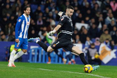 Joan Garcia, LaLiga EASPORTS maçı sırasında RCD Espanyol de Barcelona ve Real Madrid FC takımları arasında RCDE Stadyumu 'nda görüldü (Maciej Rogowski)