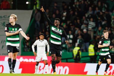 Ousmane Diomande, Estadio Jose Alvalade 'de (Maciej Rogowski) oynayan Sporting CP ve SC Farense takımları arasındaki Liga Portekiz maçında gol attıktan sonra kutlama yaparken görüldü.)
