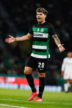 Maximiliano Araujo, Liga Portekiz maçı sırasında Estadio Jose Alvalade 'deki CP ve SC Farense takımları arasında görüldü (Maciej Rogowski)