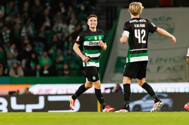 Ivan Fresneda, Estadio Jose Alvalade 'deki (Maciej Rogowski) Sporting CP ve SC Farense takımları arasında oynanan Liga Portekiz maçında gol attıktan sonra kutlama yaparken görüldü.)