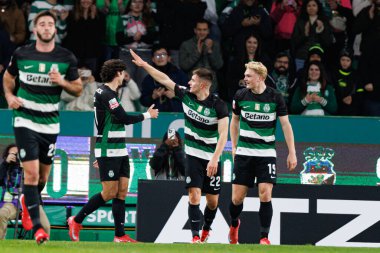 Ivan Fresneda, Estadio Jose Alvalade 'deki (Maciej Rogowski) Sporting CP ve SC Farense takımları arasında oynanan Liga Portekiz maçında gol attıktan sonra kutlama yaparken görüldü.)
