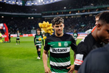 Maximiliano Araujo, Liga Portekiz maçı sırasında Estadio Jose Alvalade 'deki CP ve SC Farense takımları arasında görüldü (Maciej Rogowski)