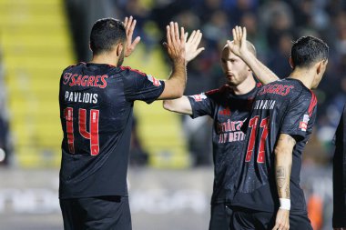 Benfica 'nın oyuncuları Liga Portekiz maçında Estrela Amadora ve SL Benfica takımları arasında Estadio Jose Gomes' de (Maciej Rogowski)