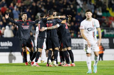 SL Benfica oyuncuları Liga Portekiz maçında Estrela Amadora ve SL Benfica takımları arasında Estadio Jose Gomes (Maciej Rogowski)