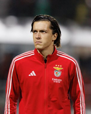 Alvaro Carreras, Liga Portekiz maçı sırasında Estrela Amadora ve SL Benfica takımları arasında Estadio Jose Gomes (Maciej Rogowski)