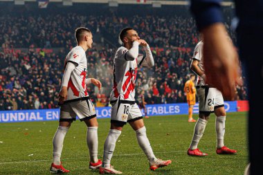 Alvaro Garcia Rivera, Rayo Vallecano ve Real Valladolid CF takımları arasında LaLiga EA SPORTS maçında attığı gol sonrasında Estadio de Vallecas 'ta (Maciej Rogowski)
