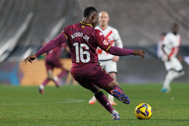 Joseph Aidoo, Estadio de Vallecas 'ta Rayo Vallecano ve Real Valladolid CF takımları arasında LaLiga EA SPORTS maçı sırasında görüldü (Maciej Rogowski)
