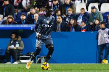 Pathe Ciss, Estadio Municipal de Butarque 'da CD Leganes ve Rayo Vallecano takımları arasında LaLiga EA SPORTS maçı sırasında görüldü (Maciej Rogowski)