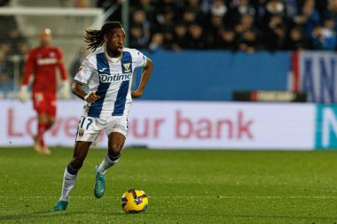 LaLiga EA SPORTS maçı sırasında Estadio Municipal de Butarque 'da CD Leganes ve Rayo Vallecano takımları arasında görülen Yvan Neyou (Maciej Rogowski)