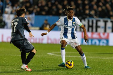LaLiga EA SPORTS maçı sırasında Estadio Municipal de Butarque 'da CD Leganes ve Rayo Vallecano takımları arasında görülen Yvan Neyou (Maciej Rogowski)