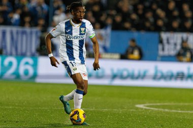 LaLiga EA SPORTS maçı sırasında Estadio Municipal de Butarque 'da CD Leganes ve Rayo Vallecano takımları arasında görülen Yvan Neyou (Maciej Rogowski)