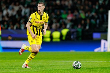 Nico Schlotterbeck UEFA Şampiyonlar Ligi maçında Sporting CP ve Borussia Dortmund (Maciej Rogowski) takımları arasında görüldü.)