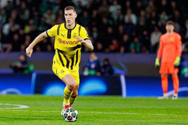 Nico Schlotterbeck UEFA Şampiyonlar Ligi maçında Sporting CP ve Borussia Dortmund (Maciej Rogowski) takımları arasında görüldü.)