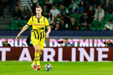 Nico Schlotterbeck UEFA Şampiyonlar Ligi maçında Sporting CP ve Borussia Dortmund (Maciej Rogowski) takımları arasında görüldü.)