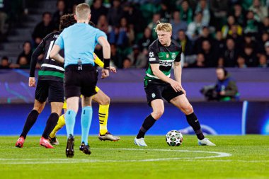 Conrad Harder, UEFA Şampiyonlar Ligi maçında Sporting CP ve Borussia Dortmund (Maciej Rogowski) takımları arasında görüldü.)