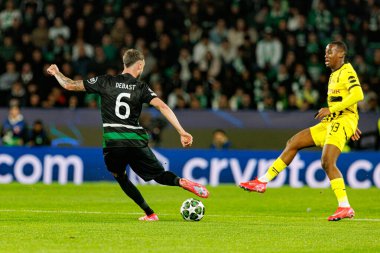 Zeno Debast, UEFA Şampiyonlar Ligi maçında Sporting CP ve Borussia Dortmund (Maciej Rogowski) takımları arasında görüldü.)